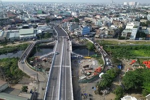 新奇-新贵桥今日通车。（图：玉贵）