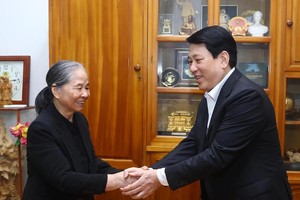 国家主席梁强向党和国家原领导人致以新春祝福