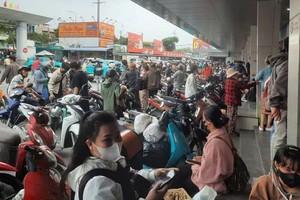 今日上午的西区车站。（图：海玉）