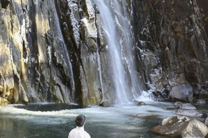 冻结后的那智瀑布。