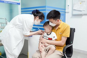 主动接种流感疫苗人数剧增。（图：双黎）