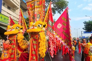 元宵佳节游行活动准备开始