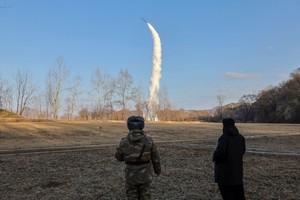 朝鲜称朝方将以战略手段应对敌人的战略威胁。（图：朝中社）