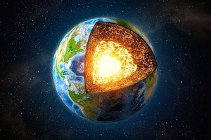 新研究发现，地球内核边缘可能正在经历“黏性变形”过程。（示意图：互联网）