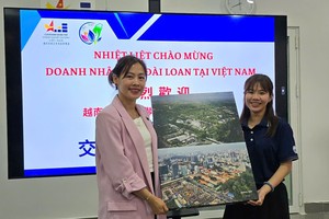 两单位青商合照。