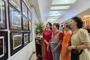 女摄影家图片展