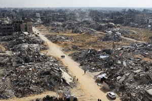 哈马斯代表团强调，必须遵守停火协议的所有条款，并立即开始协议第二阶段谈判，开放过境点、不加限制或条件将救济物资重新运进加沙地带。（图：路透社）