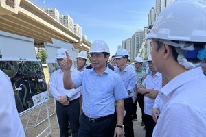 市人委会主席要求各地方本月内彻底移交场地