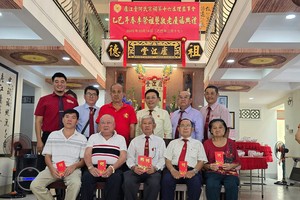 何氏宗祠春祭与敬老庆福