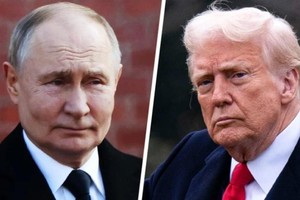 俄罗斯总统普京（左）与美国总统特朗普（右）。（图：互联网）