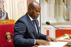 加蓬过渡总统布里斯·奥利吉·恩圭马。（图：互联网）