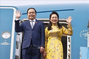 越南国会主席和夫人启程出席IPU第150届大会并对亚美尼亚和乌兹别克斯坦进行正式访问。（图：越通社）