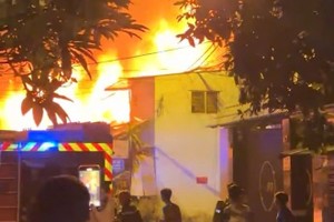 第八郡森举坊一住宅起火致3人死亡