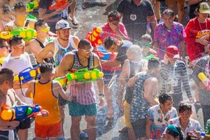 泰国旅游局预计，除东亚和东北亚外，所有国际市场都将实现增长，预计东亚和东北亚地区的游客数量和收入将下降 19%。（图：互联网）