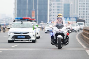 河内实施交通管制为国际访越团服务。（图：红光）