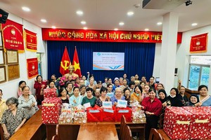 关爱少数民族妇女