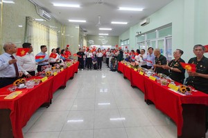 教育年轻人 弘扬爱国精神