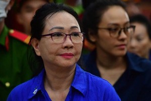 庭审上的被告张美兰。（图：青松）