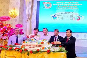 百尺竿头更进一步