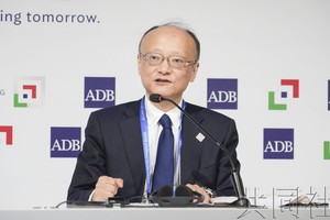 5月4日，亚洲开发银行（ADB）行长神田真人在意大利米兰召开记者会。（图：共同社）