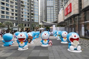 市民兴奋与哆啦A梦打卡