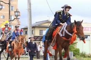 日本福岛县“相马野马追”活动开幕