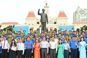 135名遵循胡伯伯教导模范获表彰