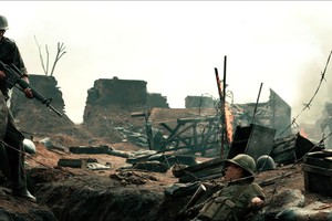 《红雨》是继《地道：黑暗中的太阳》成功之后备受期待的战争历史题材影片。(图片来源：Galaxy)