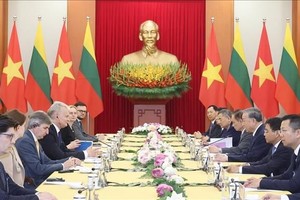 苏林总书记与立陶宛总统举行会谈。（图：越通社）