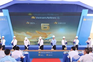 两大航空服务项目动工仪式。