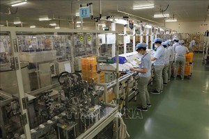 新渊市VSIP工业区的越南Panasonic Life Solutions公司生产家用电器车间一隅。（图：越通社）