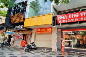 两间临街屋挂着“吉屋出租”横幅。（示意图：互联网）