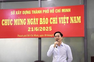 市建设厅代厅长陈光林在新闻媒体记者会晤上发言。（图：S.N）