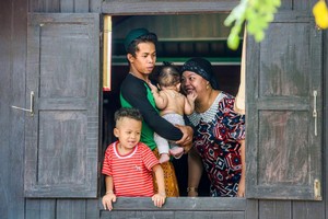 《幸福之家》 柯成智达 摄