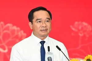 新胡志明市人委会主席阮文得。