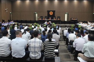 庭审现场。（图：香源）