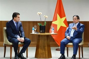 范明政总理会见JBS负责人法比奥·麦亚·德·奥利维拉。（图：越通社）