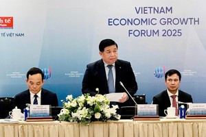 经济论坛寻求实现两位数增长措施