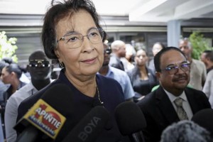 当地时间2025年7月6日，苏里南国民议会选举民族民主党主席珍妮弗·西蒙斯为该国新一任总统。（图：互联网）