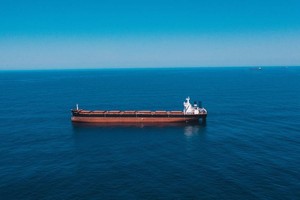 红海商船遇袭事件严重扰乱了国际航运。（图：联合国）