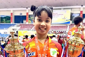 汤千怡勇夺全国乒乓球锦标赛双冠荣耀