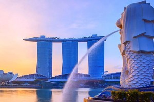  新加坡著名的鱼尾狮塑像。（图：互联网）