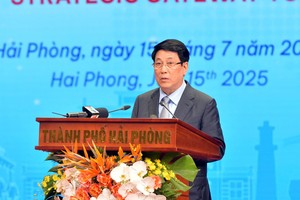 国家主席梁强在会议上致辞。（图：越通社）