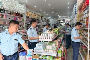 加强打击走私及伪劣商品。（图：越通社）