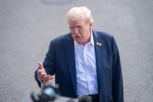 9月26日，美国总统特朗普在首都华盛顿白宫回答记者提问。（图：新华社）