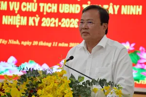 Đồng chí Lê Văn Hẳn, Phó Bí thư Tỉnh ủy, Chủ tịch UBND tỉnh Tây Ninh phát biểu tại hội nghị