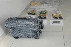 Lâm Đồng: Nguyên bí thư xã phát hiện vali chứa 2,7kg ma túy sau sân nhà