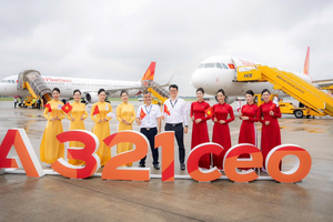 Sun PhuQuoc Airways 两架新飞机相继降落内牌机场