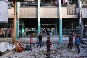 加沙九成校舍被毁。(互联网)