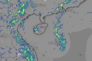 9月15日下午3时40分的天气雷达图：因受低压区影响，在陆地与东海中央区域出现雷阵雨现象。